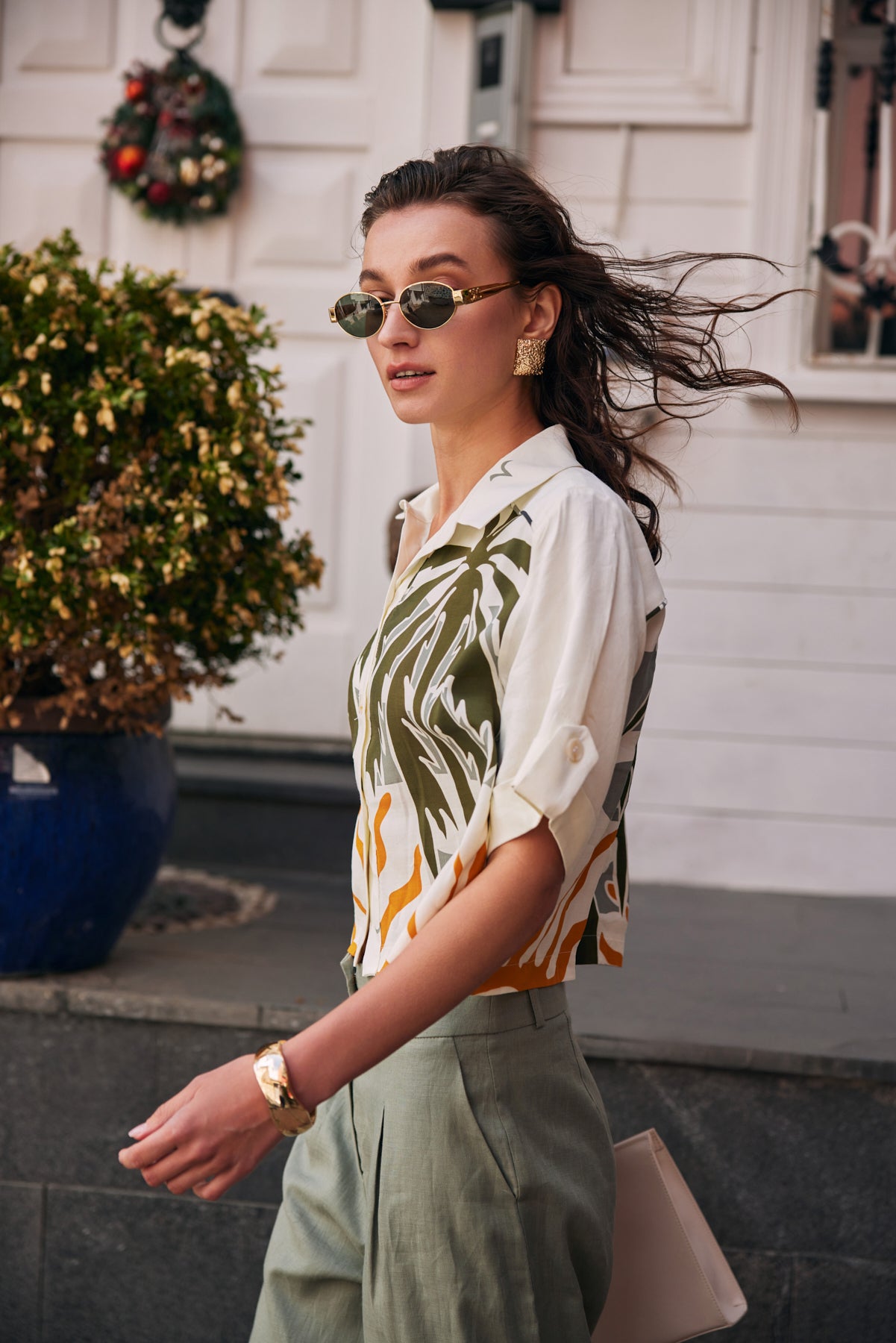 Woman linen shirt with palm print ivory Risska