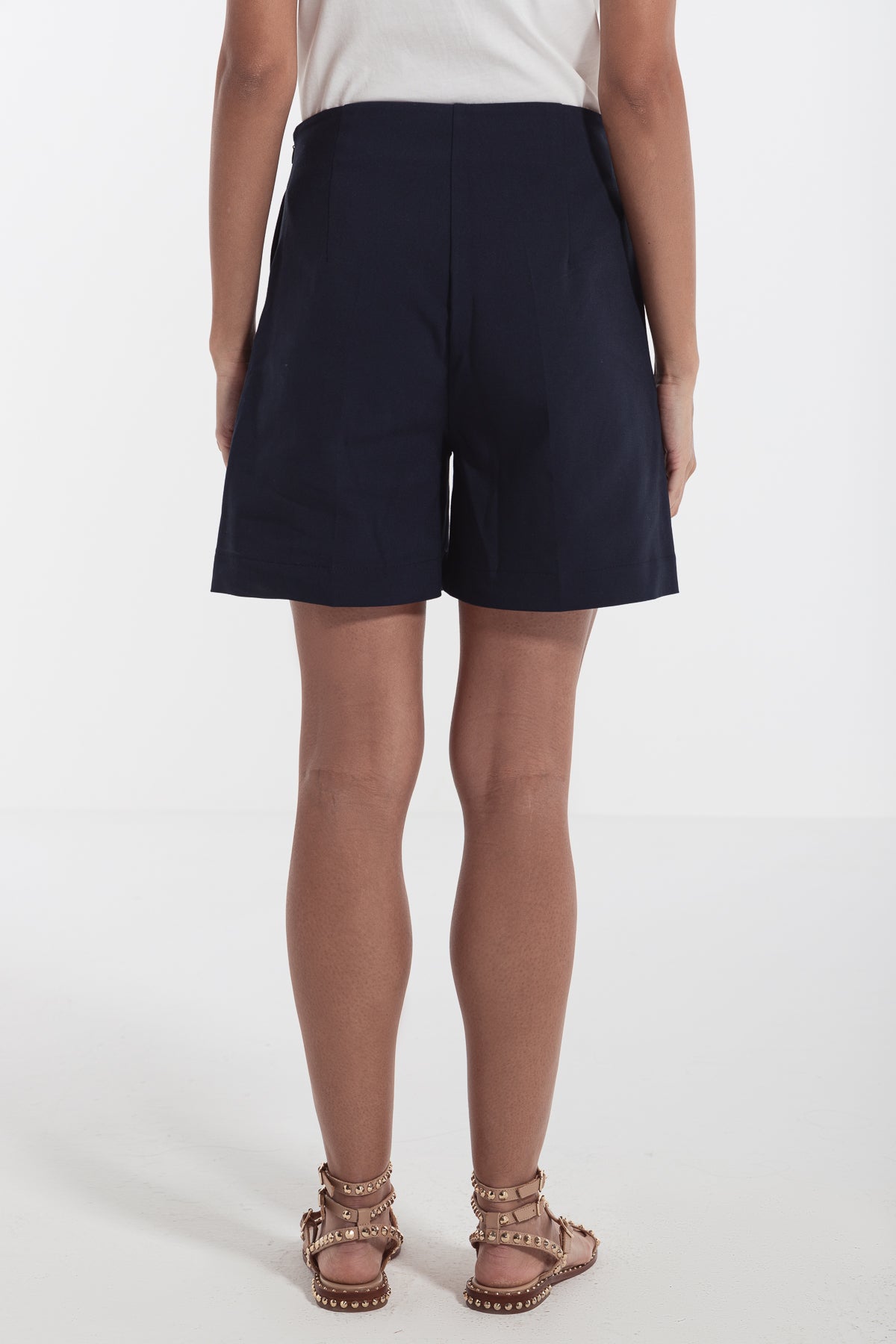 woman cotton shorts with gold chain midnightblue